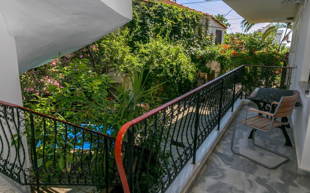 Pension Aldebaran Hotel Potos Buitenkant foto