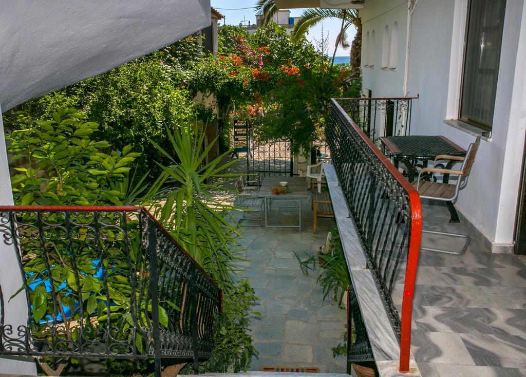 Pension Aldebaran Hotel Potos Buitenkant foto