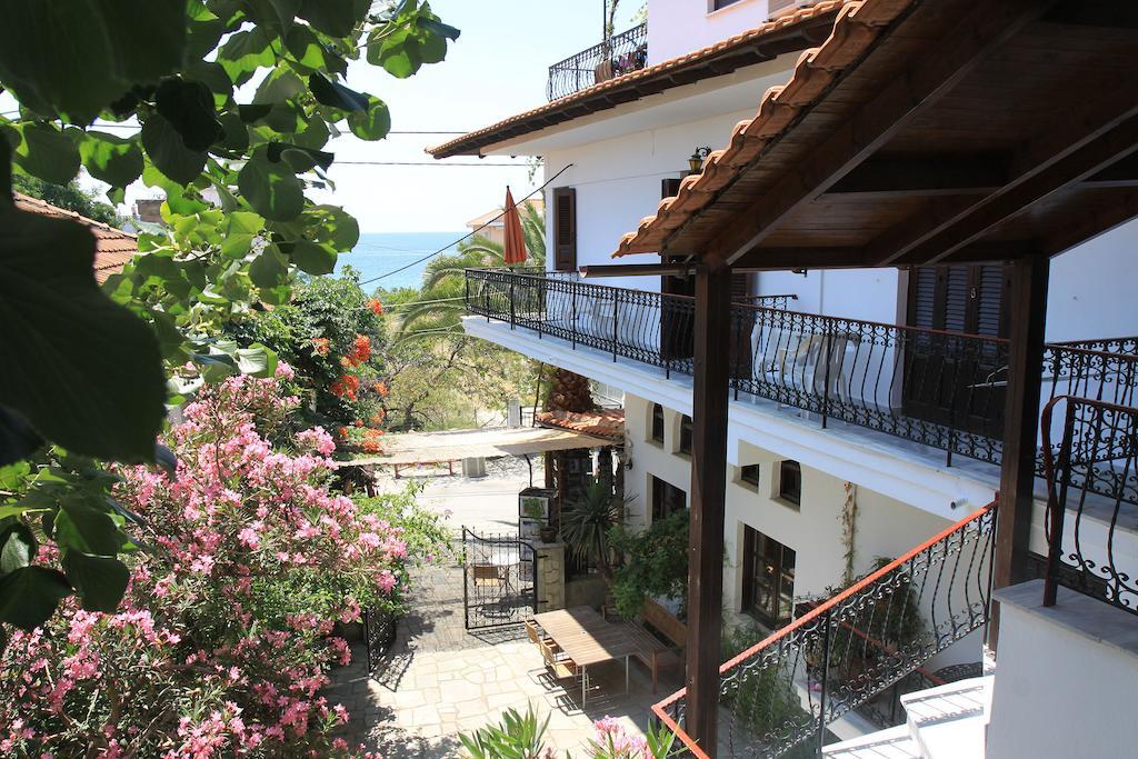 Pension Aldebaran Hotel Potos Buitenkant foto