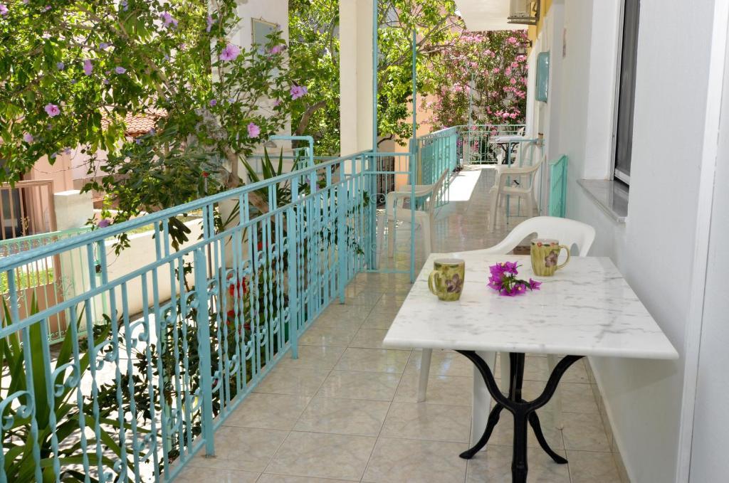 Pension Aldebaran Hotel Potos Buitenkant foto