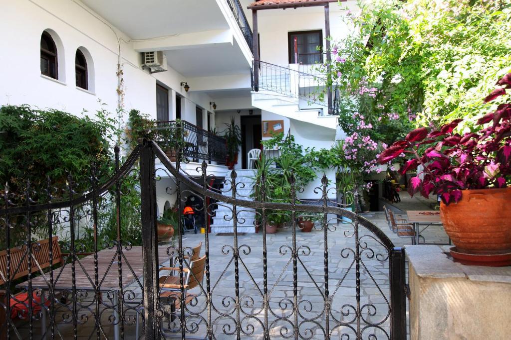 Pension Aldebaran Hotel Potos Buitenkant foto